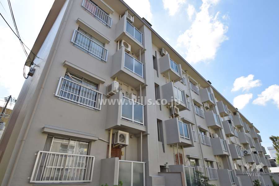 マンションの外観(南西側から)