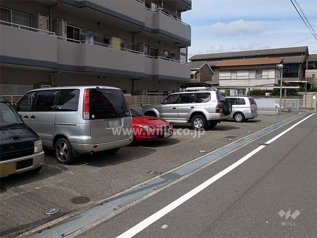 敷地内駐車場（屋外平面式）