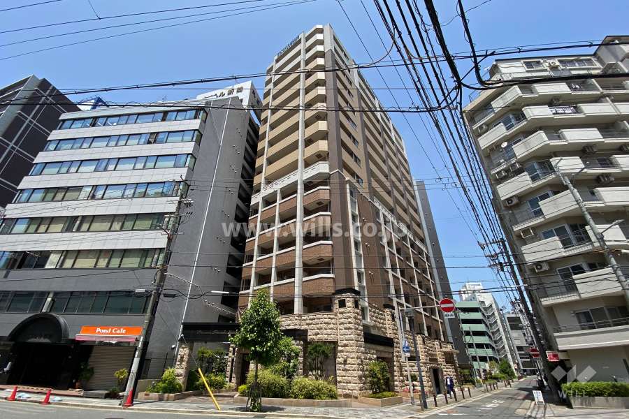 プレサンス新大阪ステーションフロントの外観（南東側から）