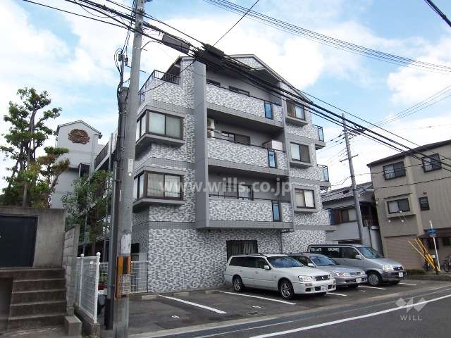 エンゼルハイム千里丘の外観(西側から）