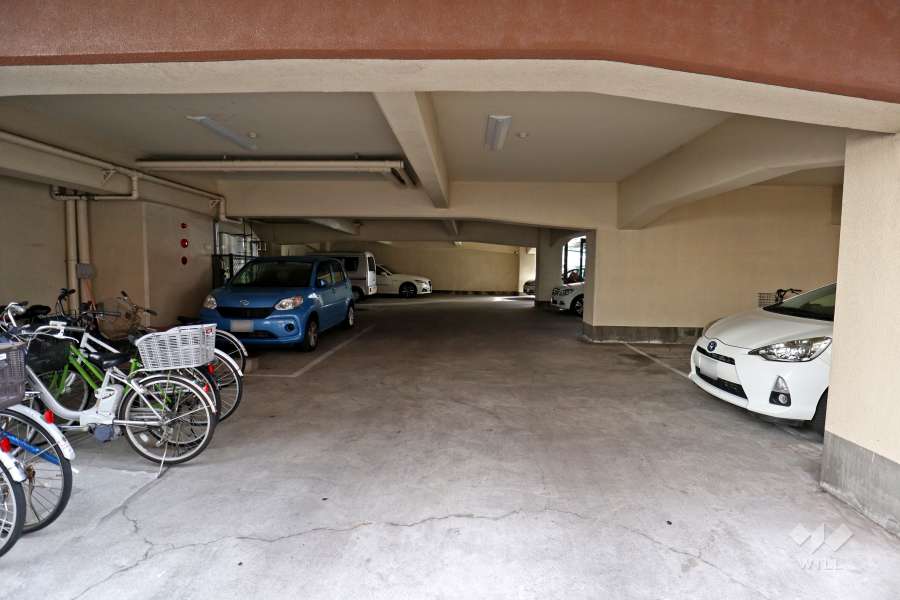 敷地内駐車場（屋内平面式）