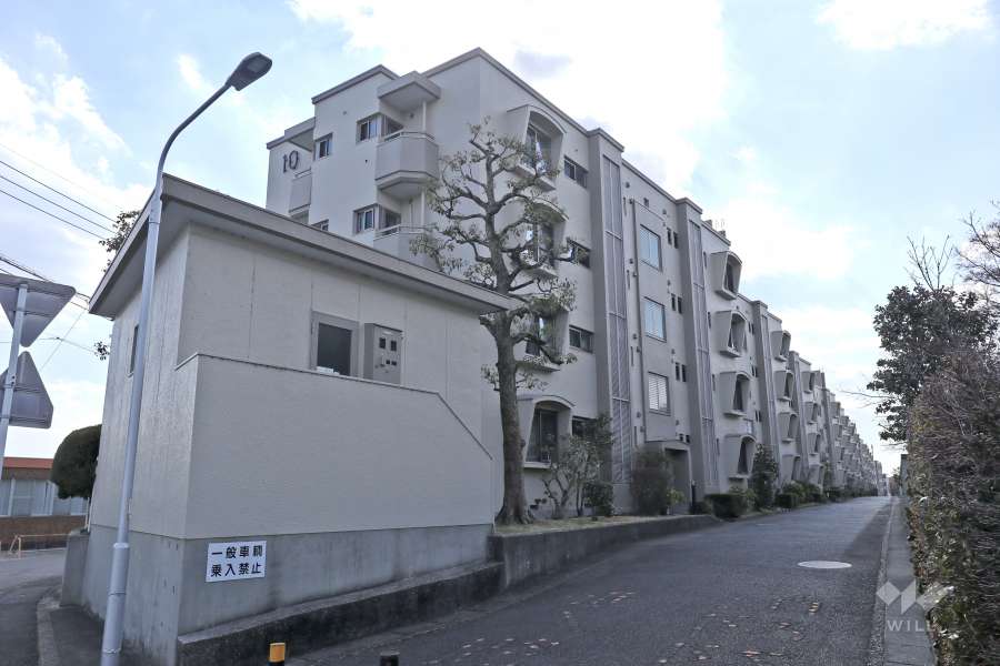 本地ヶ原住宅10号棟の外観（北側から）