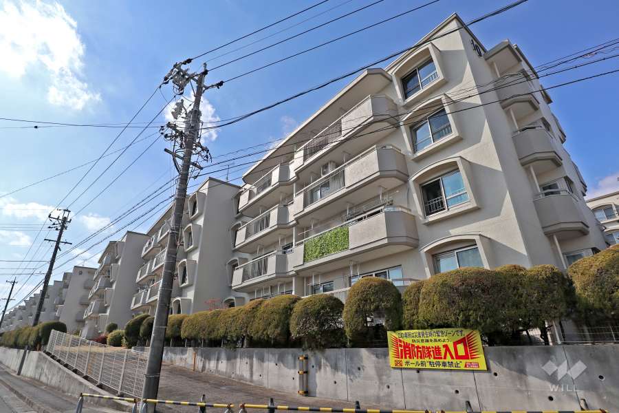 本地ヶ原住宅10号棟の外観（南側から）