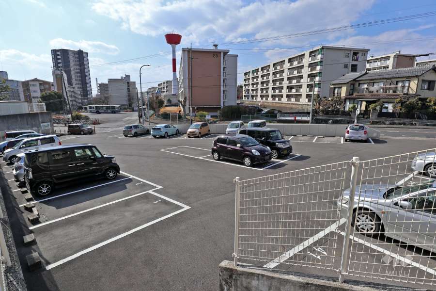 敷地内駐車場（屋外平面式）