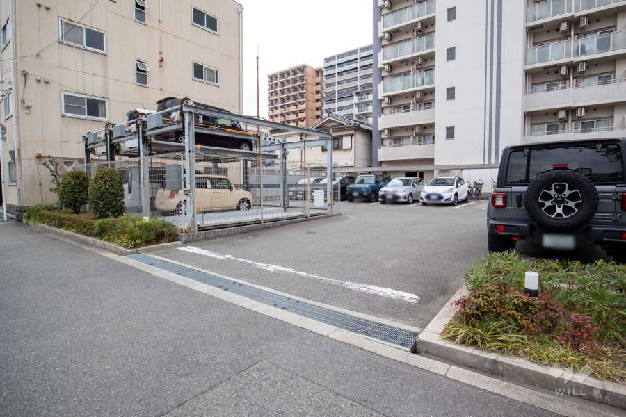 駐車場の出入口