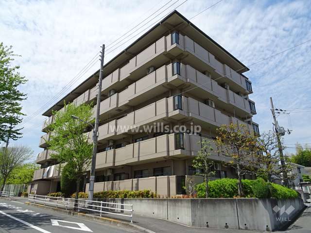 エンゼルハイム千里山の外観（南西側から）