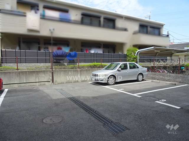 敷地内駐車場（屋外平面式）
