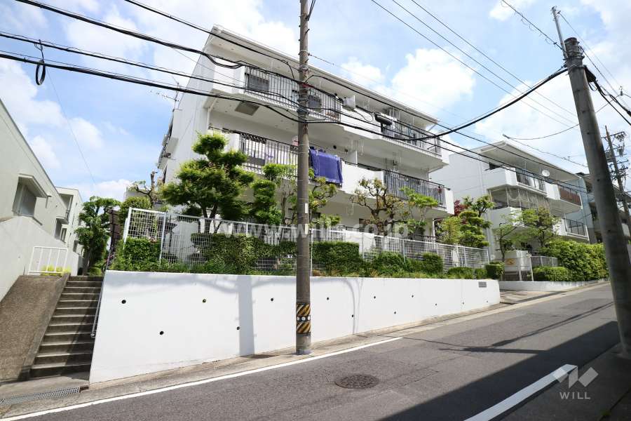 荘苑富士見台の外観（南西側から）