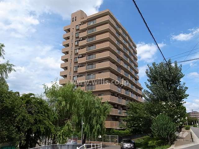 イトーピア吹田高城町の外観（南西側から）