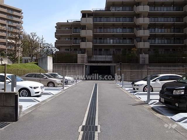 敷地内駐車場（屋外）