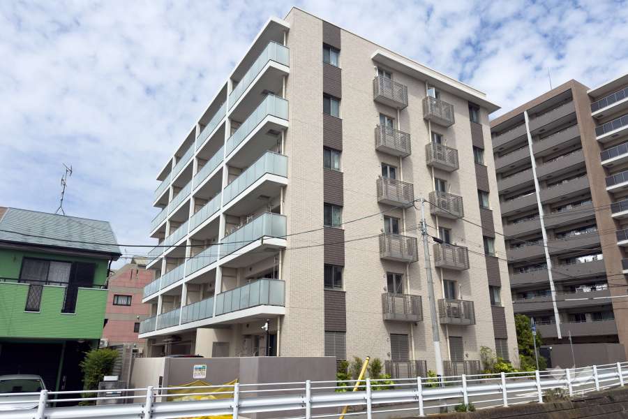 ワコーレ魚崎北町の外観（南東側から）
