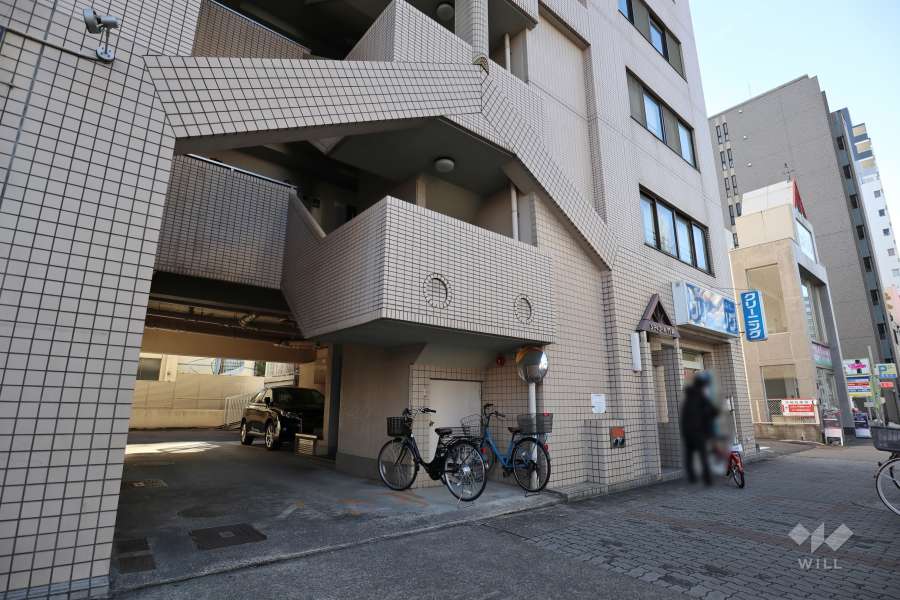 駐車場の出入り口