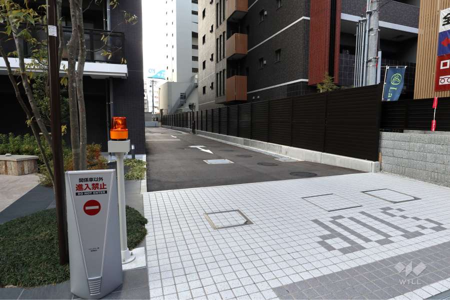 駐車場の出入口