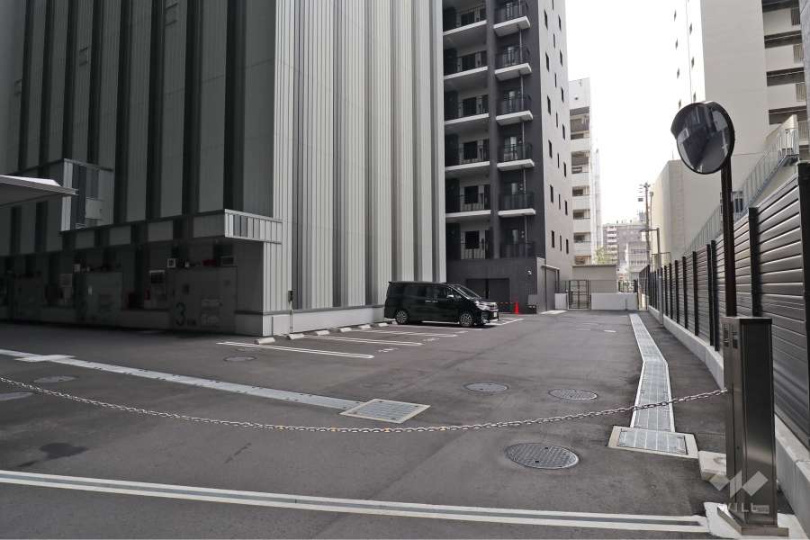 駐車場の出入口