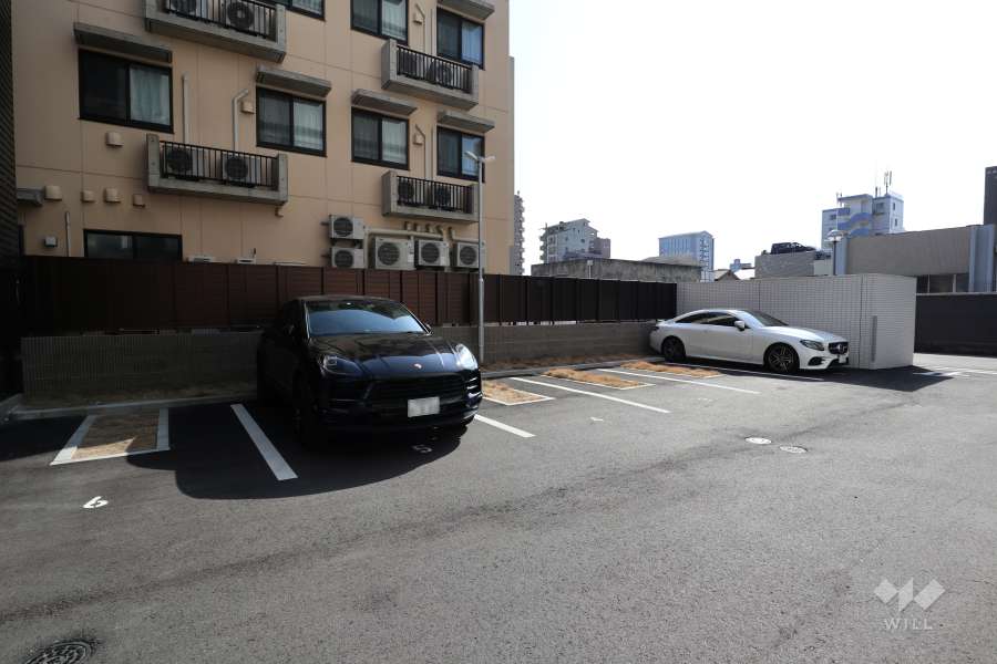 敷地内駐車場（屋外平面式）