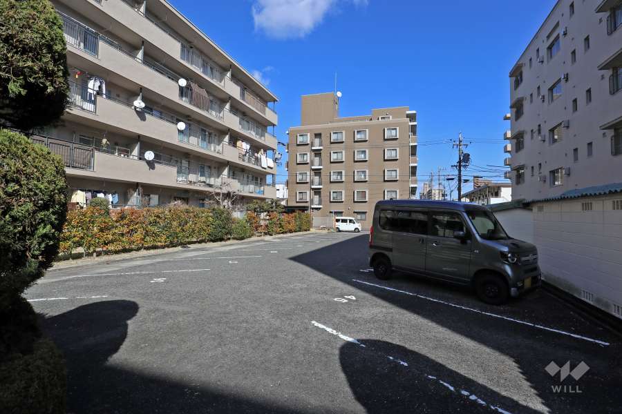 敷地内駐車場（屋外平面式）