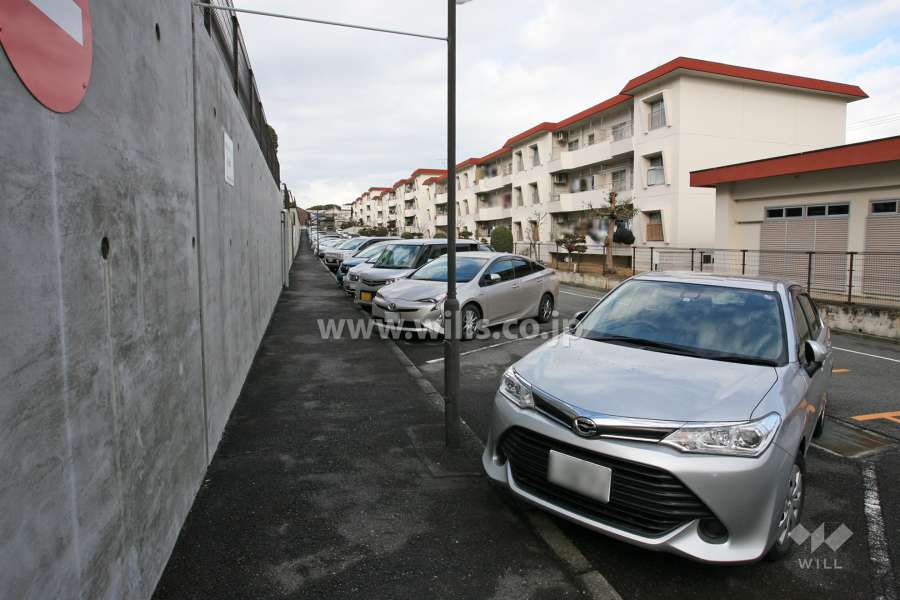 敷地内駐車場（屋外平面式）