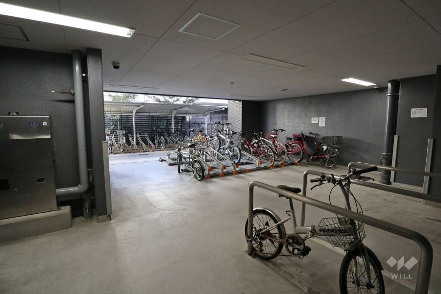 屋内に設けられた駐輪場