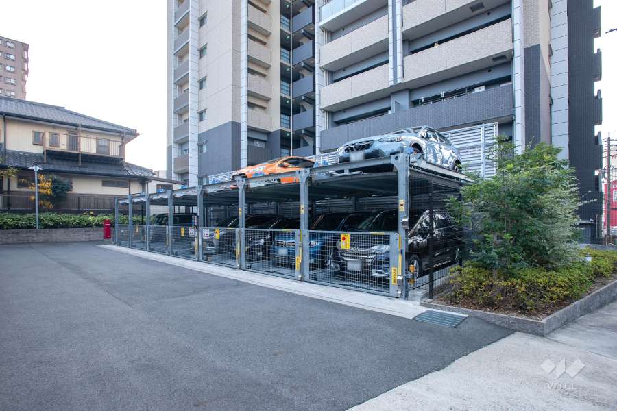 東側敷地内駐車場（屋外機械式）