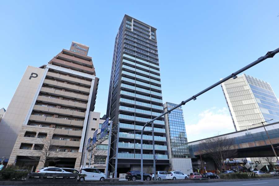 プレサンスタワー-久屋大通ザ・レジデンスの外観（南西側から）