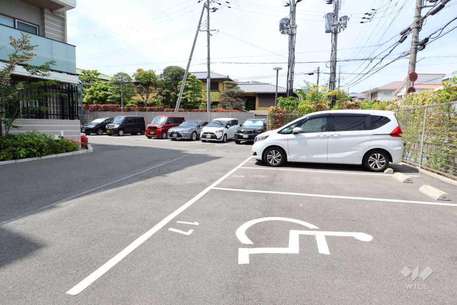敷地内駐車場(屋外平面式)