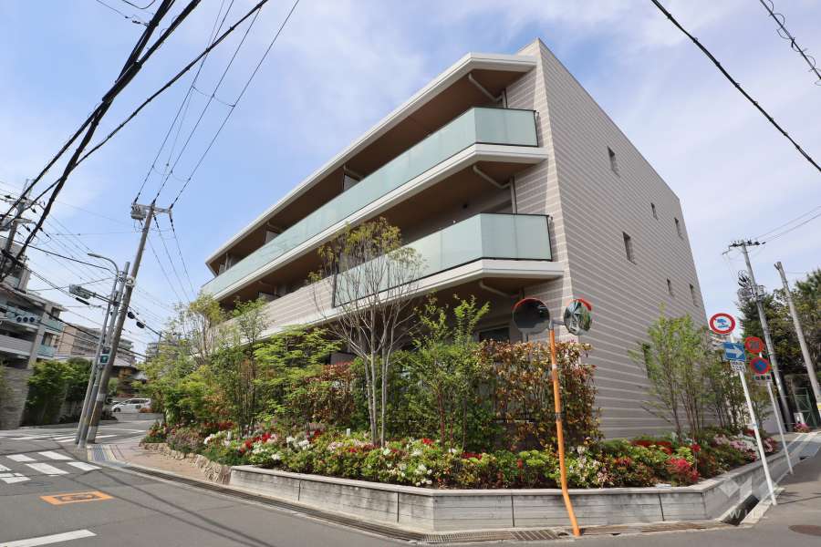 ガーデンパレス吹田千里丘 Airyの外観（南側から）