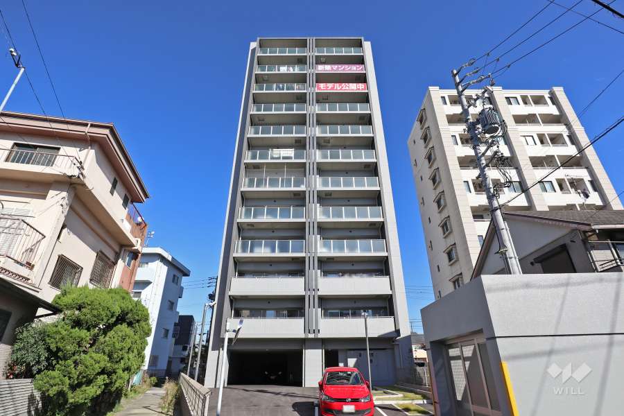 ファミリアーレ名古屋烏森の外観（南側から）