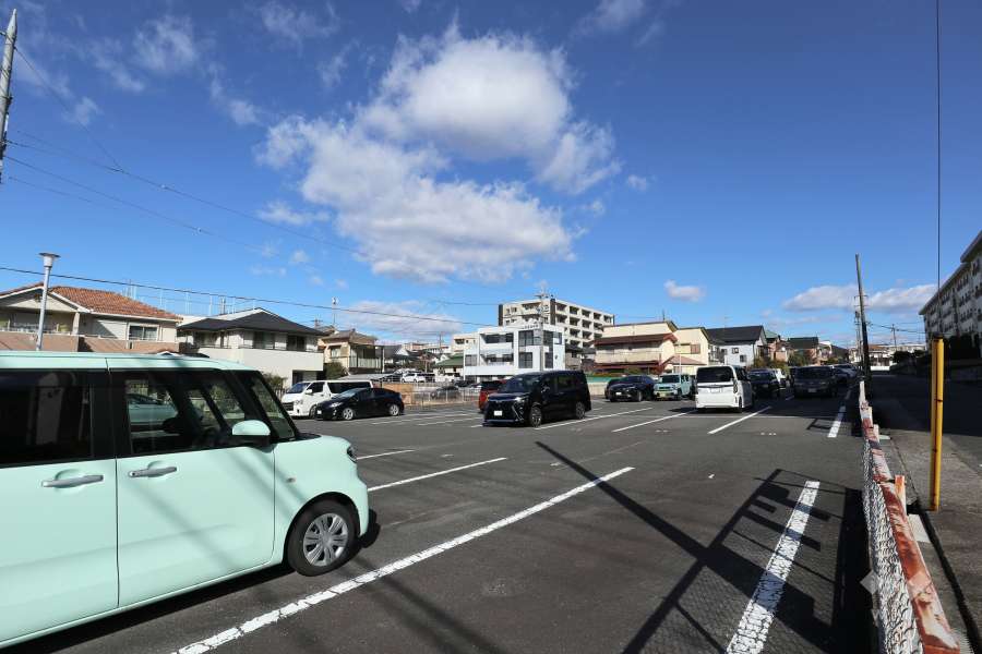敷地内駐車場（屋外平面式）