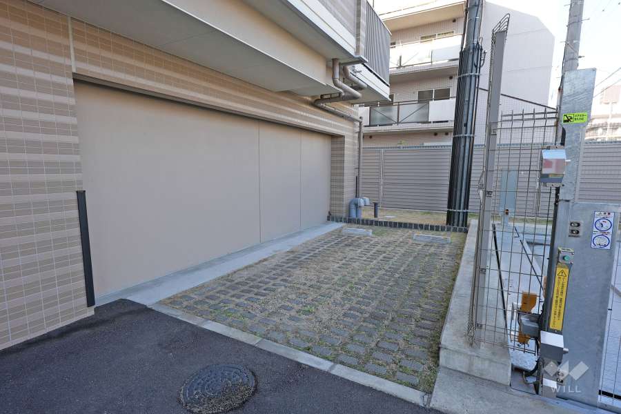 敷地内駐車場（屋外平面式）