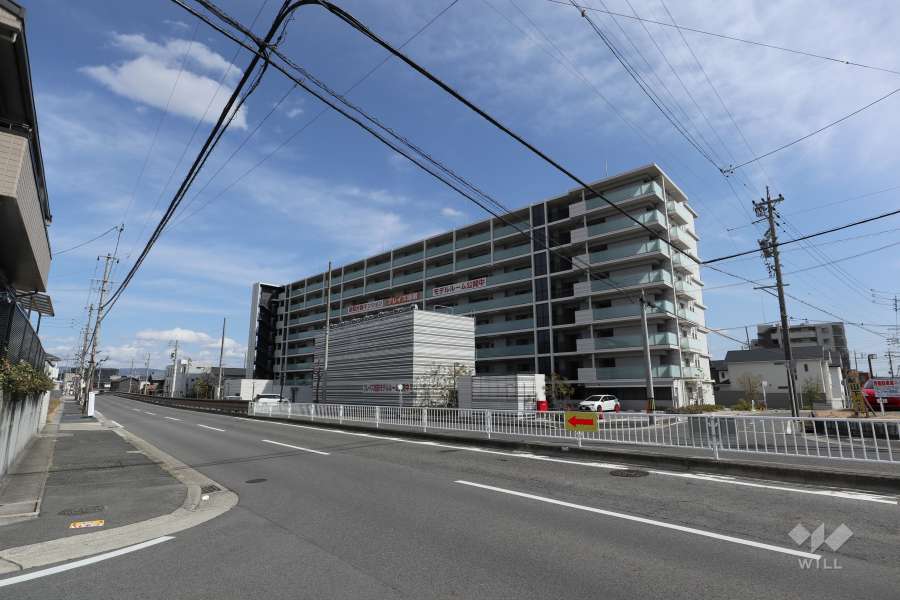 プレイズ旭前の外観(北西側から)