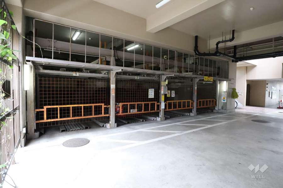 敷地内駐車場（屋内機械式）