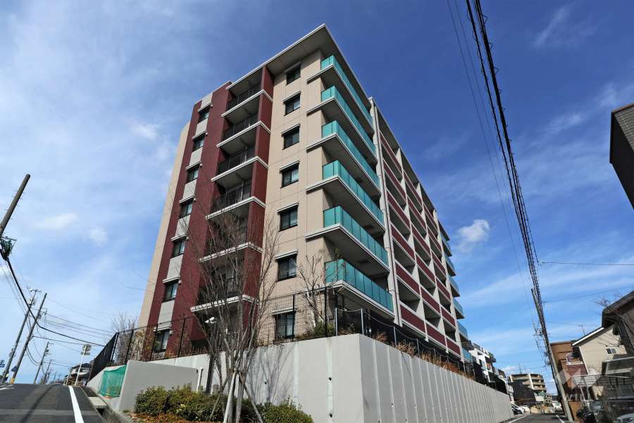 バンベール印場ヒルズの外観(南西側から）