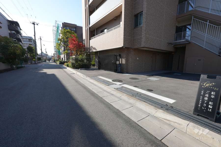 駐車場の出入口