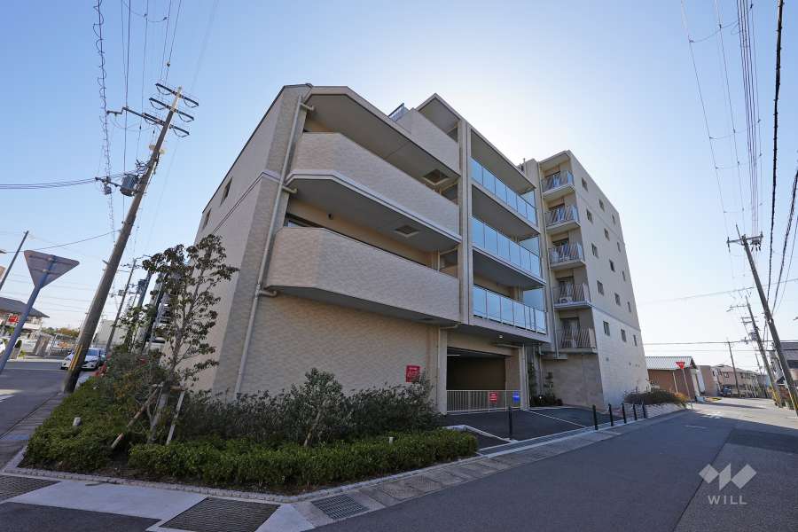 プレサンスロジェ西宮北口門前町テラスの外観（北西側から）