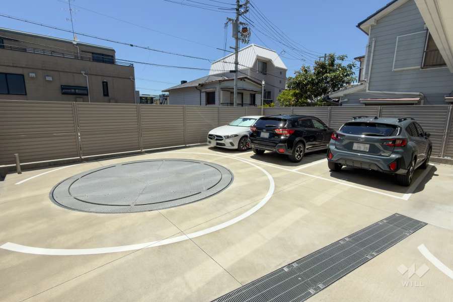 敷地内駐車場（屋外平面式）