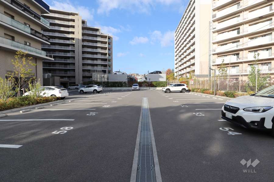 敷地内駐車場（屋外平面式・商業施設用）