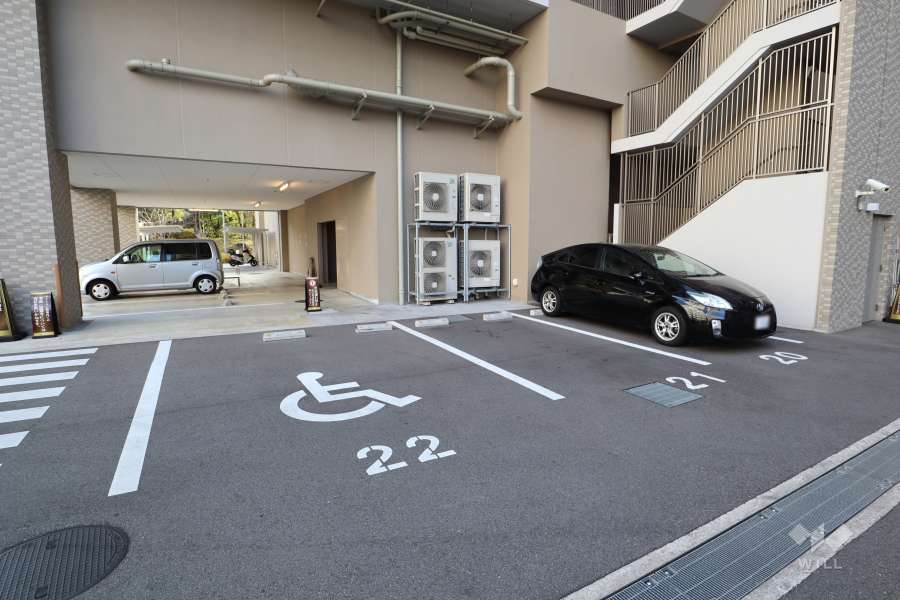 敷地内駐車場（屋外平面式）