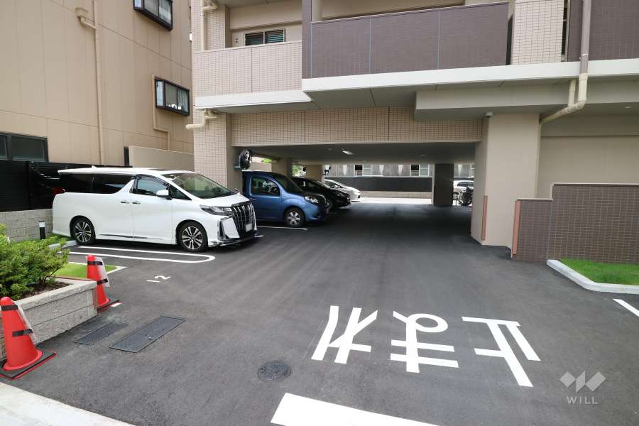 敷地内駐車場(屋外平面式・屋内平面式)