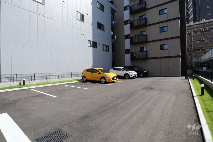 敷地内駐車場（屋外平面式）