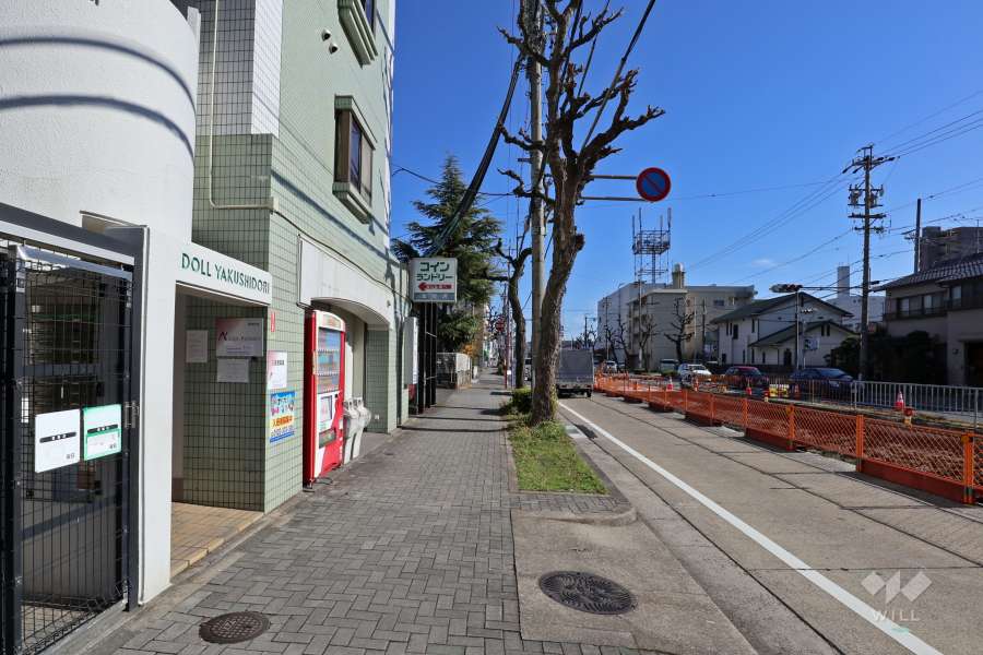 敷地南側の前面道路