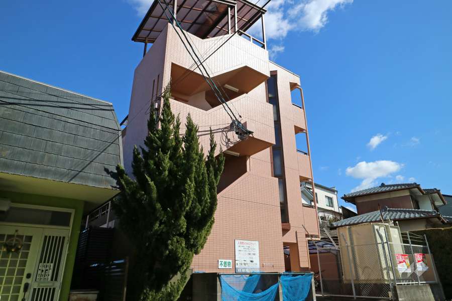 ヴァンベール長久手の外観（北西側から）