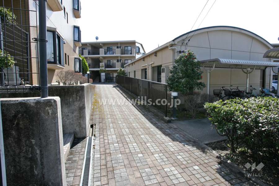 エントランスアプローチ