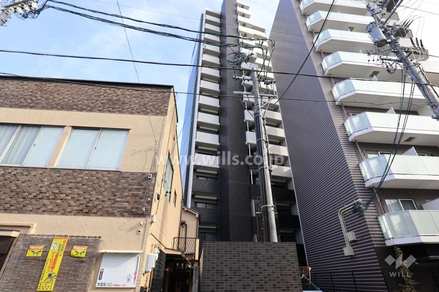 プレサンス大須観音駅前の外観（西側から）