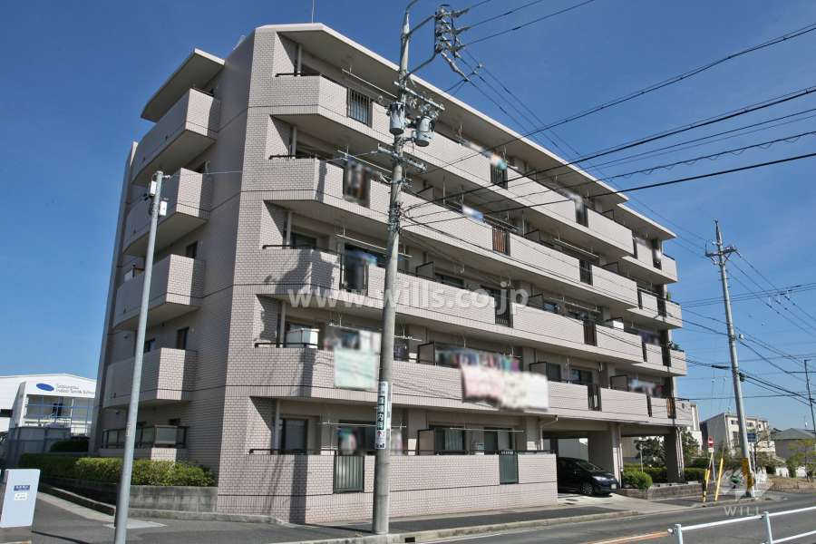 宝マンション滝ノ水の外観(西側から)