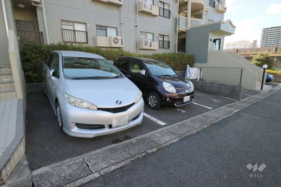 敷地内駐車場（屋外平面式）
