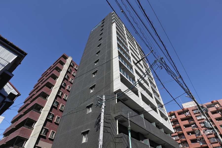 プレサンス名古屋STATIONサティナの外観（南東側から）