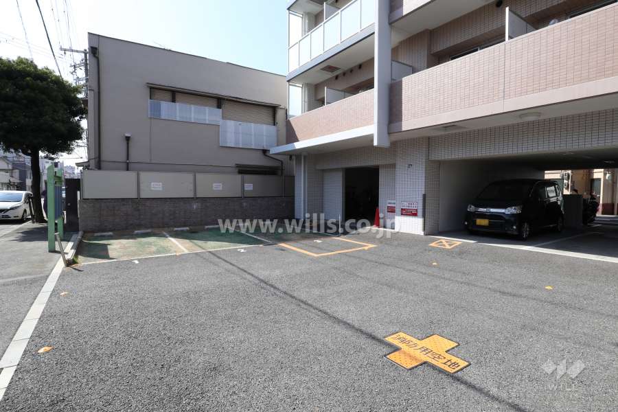 敷地内駐車場（屋外平面式）