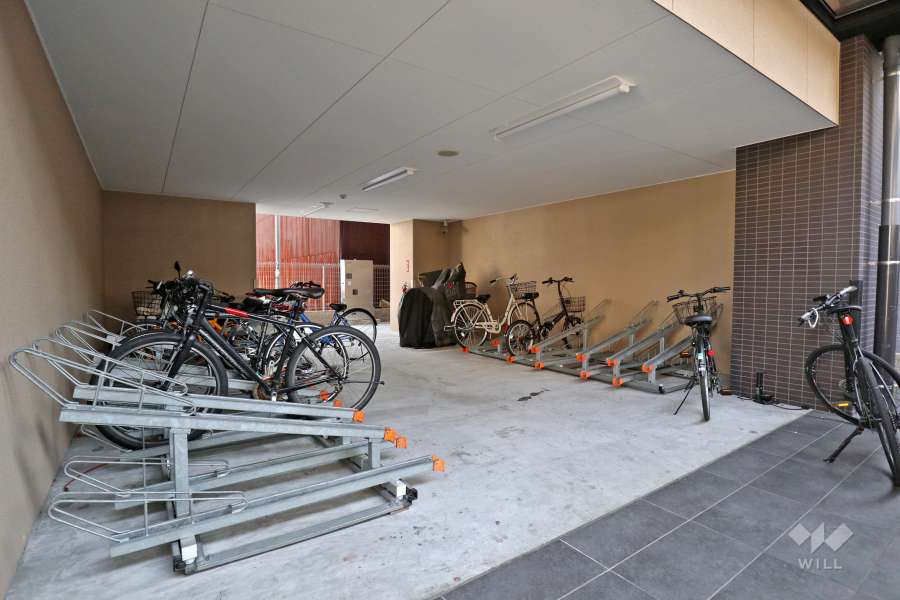 屋内に設けられた駐輪場
