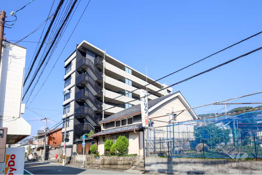 ワコーレ池田ザ・ハウスの遠景（南東側から）