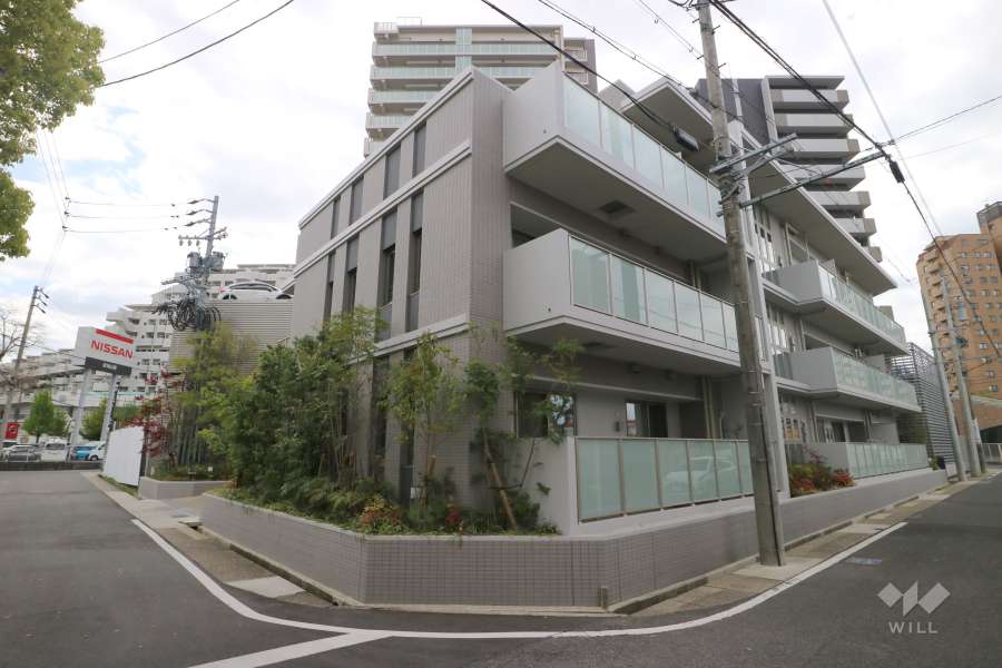 プレミスト茶屋ヶ坂駅前の外観（北西側から）